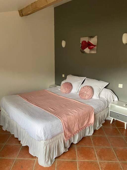 Gite A La Ferme Avec Jacuzzi Et Sauna Villefloure Exterior foto